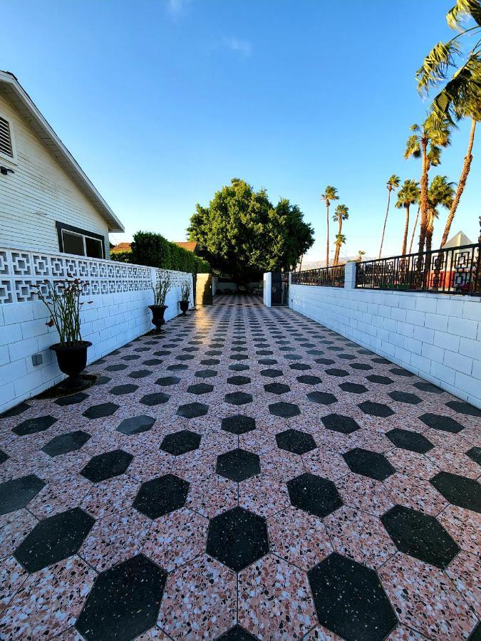 Saint Boniface Hotel Indio Dış mekan fotoğraf